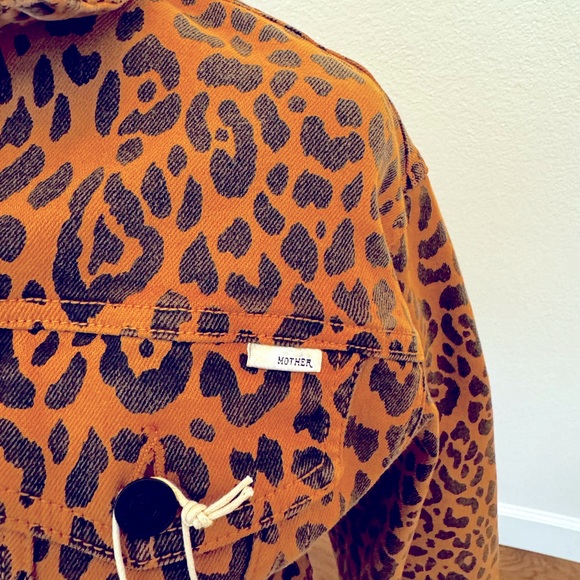 NWT Mother The Big Shorty Cropped Jacket in Hit the Spot (Cheetah) - Size S - Picture 5 of 9